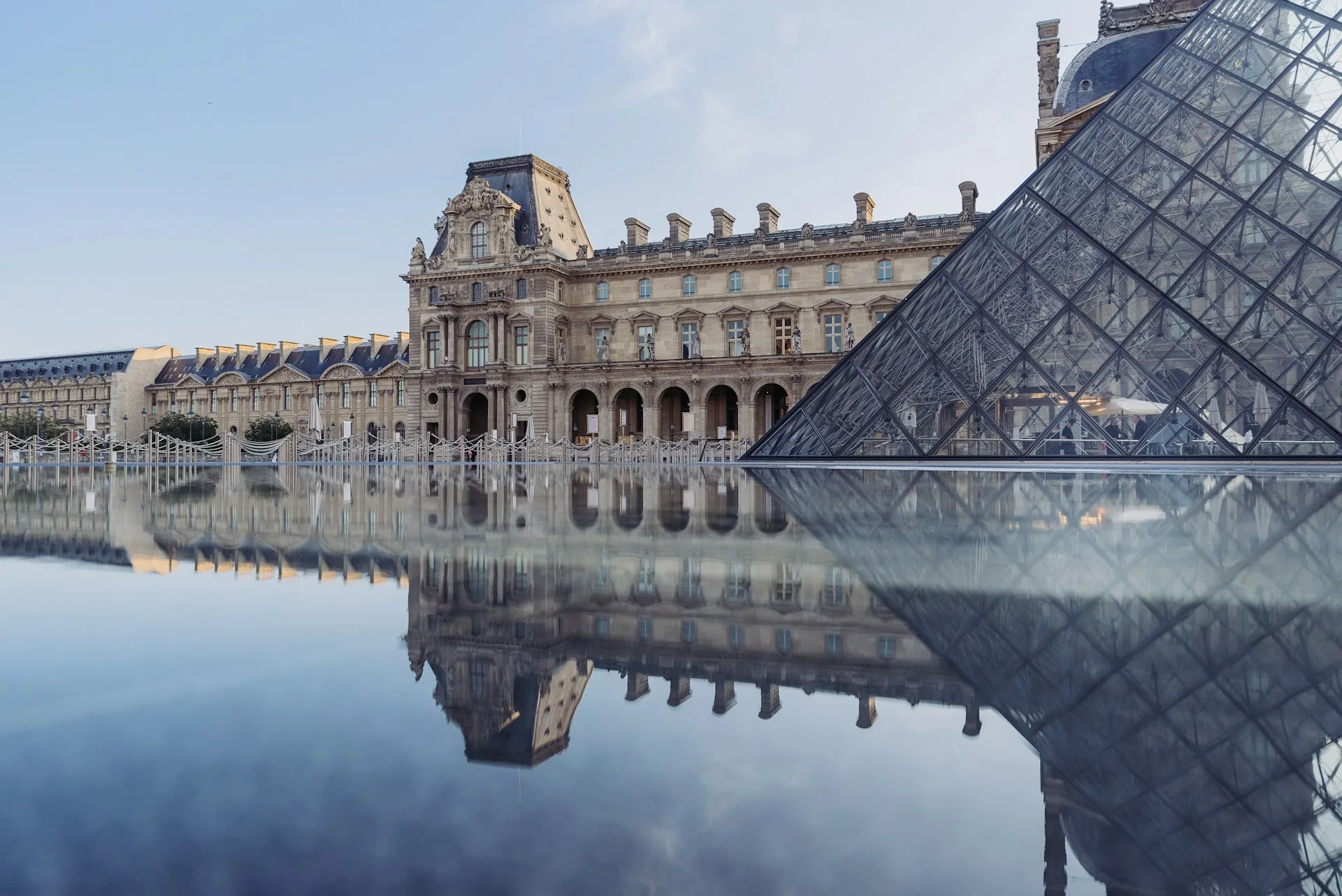 Piràmide del Louvre